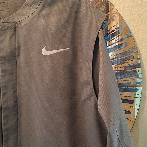 NIKE GRAY JACKET - Picture 4 of 8